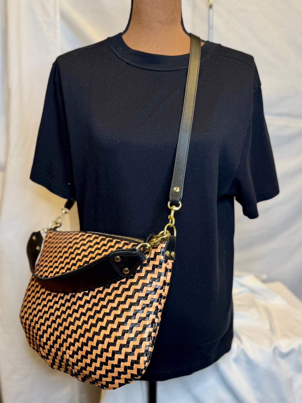 CLARE V Women’s Tan Brown Black Checkered Moyen Messenger Shoulder Bag; Regular - Picture 3 of 12